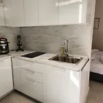 Aparthotel Contact Tirana